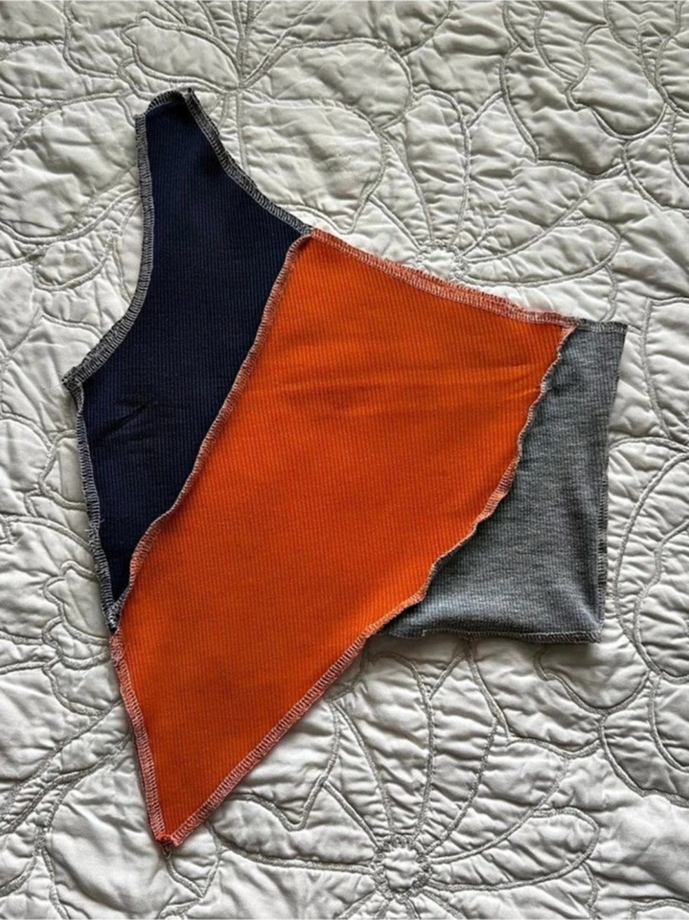 Color Block Asymmetrical Crop Top S